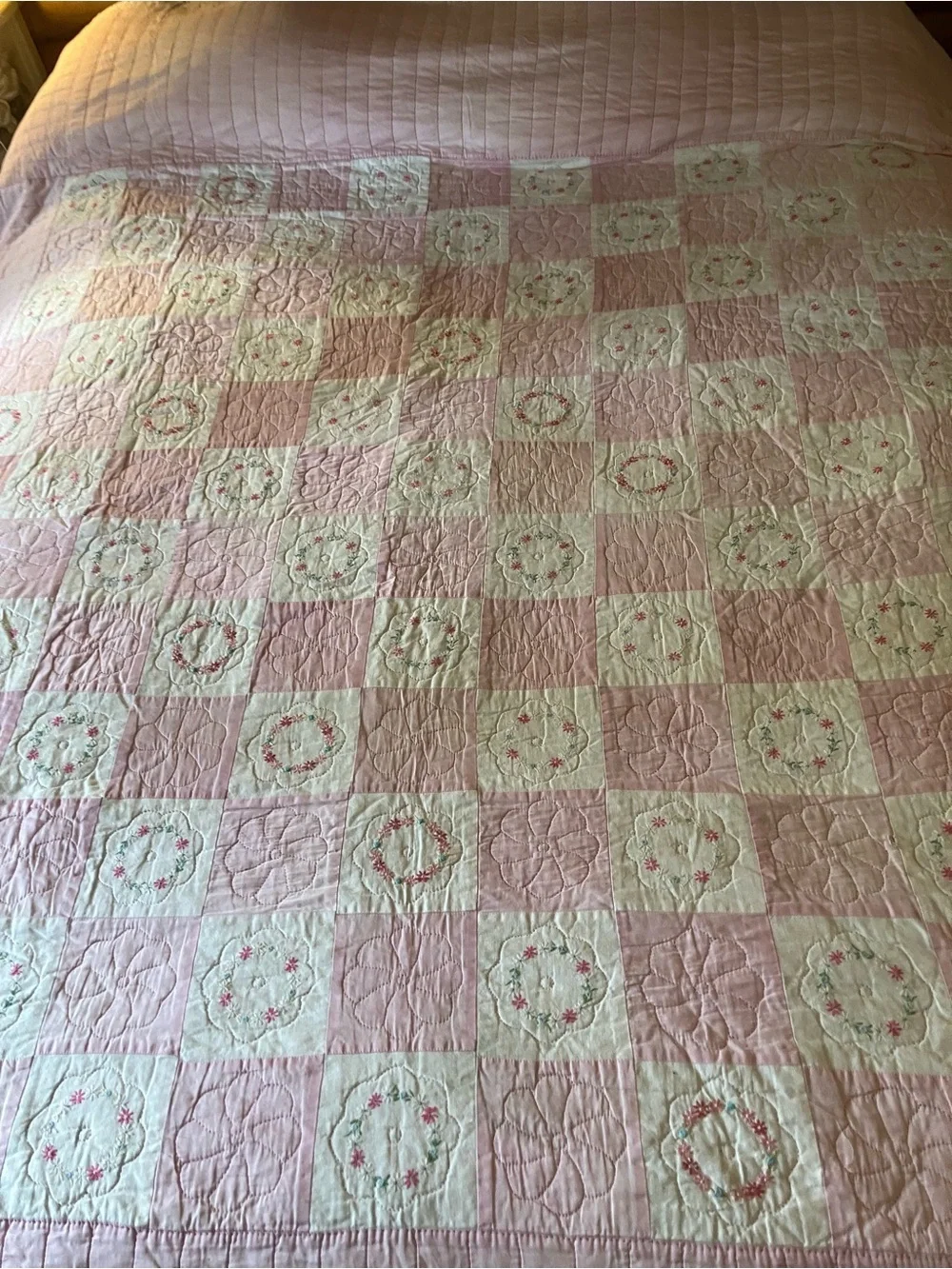 Hand sewn embroidered vintage quilt size full / queen